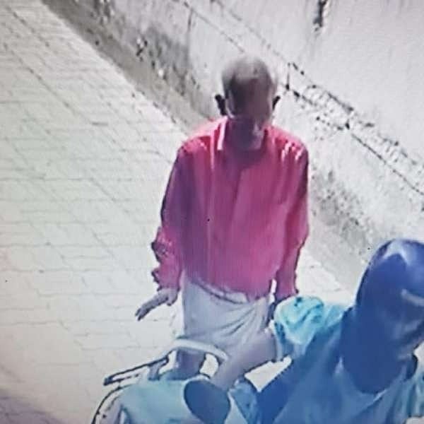 ”வெள்ளிக்குதான் குறி; ஆனா தங்கம்னா 2, 4 பவுன்தான்” யார் இந்த சில்வர் சீனிவாசன்? - சுவாரஸ்ய தகவல்கள்!