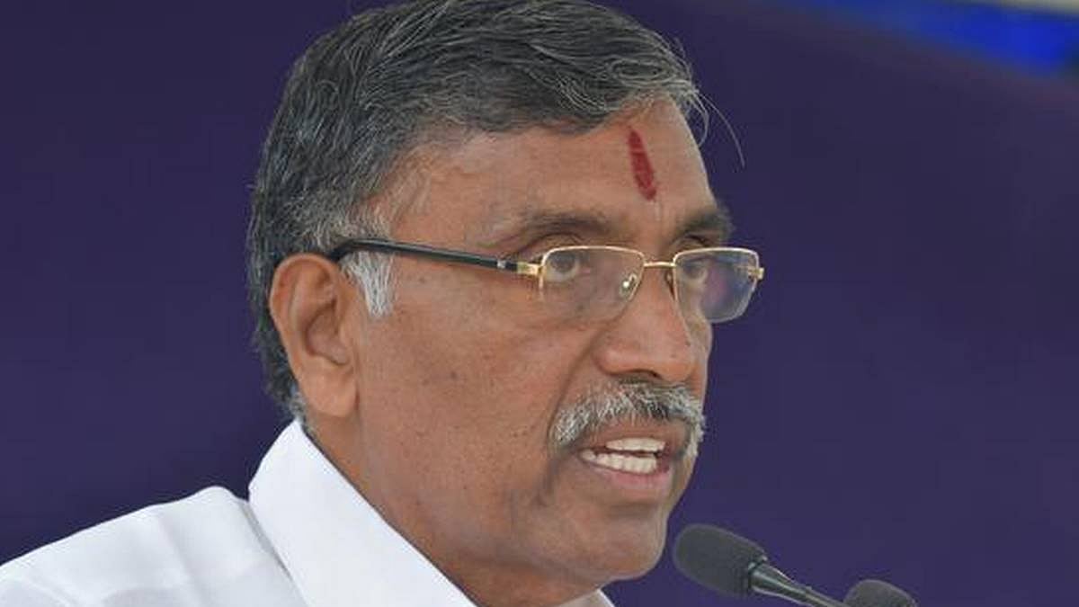 மருமகள் பெயரில் சொத்து வாங்கி குவித்த முன்னாள் அமைச்சர்: தெலங்கானாவிலும் ரெய்டு- சிக்கிய முக்கிய ஆவணங்கள்