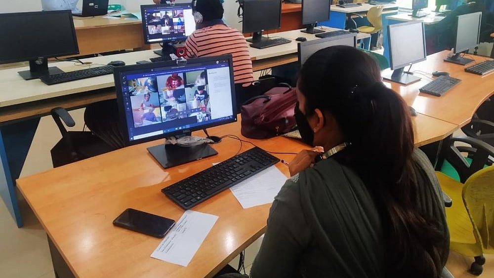 “மாணவர்கள் புத்தகங்களை பார்த்து தேர்வு எழுதலாம்”: உயர்கல்வித்துறை அனுமதி- அட்டவணை வெளியிட்ட அண்ணா பல்கலை!