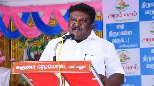 “அம்மையும் அப்பனுமாய் நம் முதல்வர்” : அமைச்சர் சிவசங்கர் சமூக வலைத்தளத்தில் நெகிழ்ச்சி பதிவு !