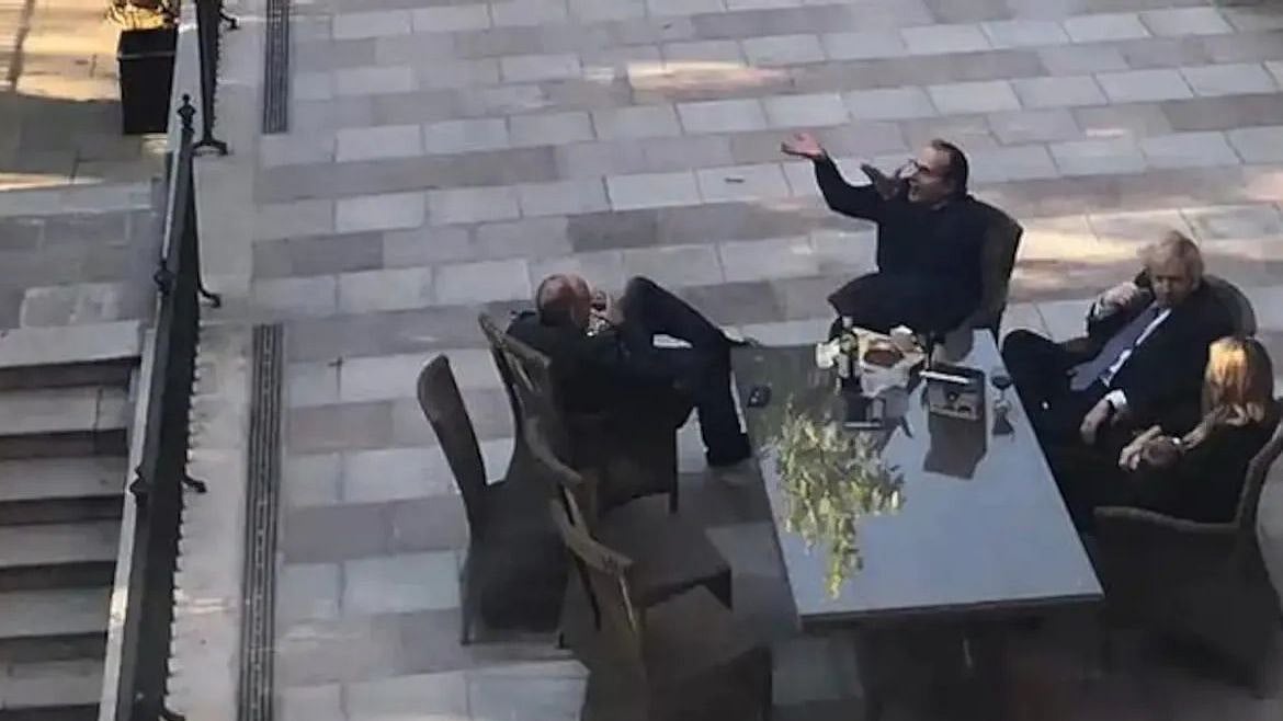 “ஊரடங்கை நானே மீறி மது விருந்தில் பங்கேற்றது தவறுதான்” : பகிரங்க மன்னிப்பு கேட்ட பிரதமர்- எங்கு தெரியுமா?