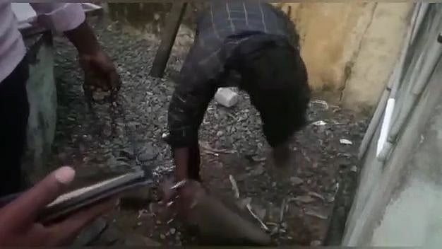 “தலையில் கல்லைப் போட்டு கொலை - ஆம்புலன்ஸ் டிரைவருக்கு நேர்ந்த கொடூரம்” : விசாரணையில் ‘பகீர்’ தகவல் !