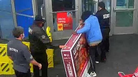 ஒரு சூப்பர் மார்க்கெட்டில் 22 முறை திருட முயற்சி.. குற்றவாளியை விடுதலை செய்த நீதிமன்றம் : என்ன காரணம்?