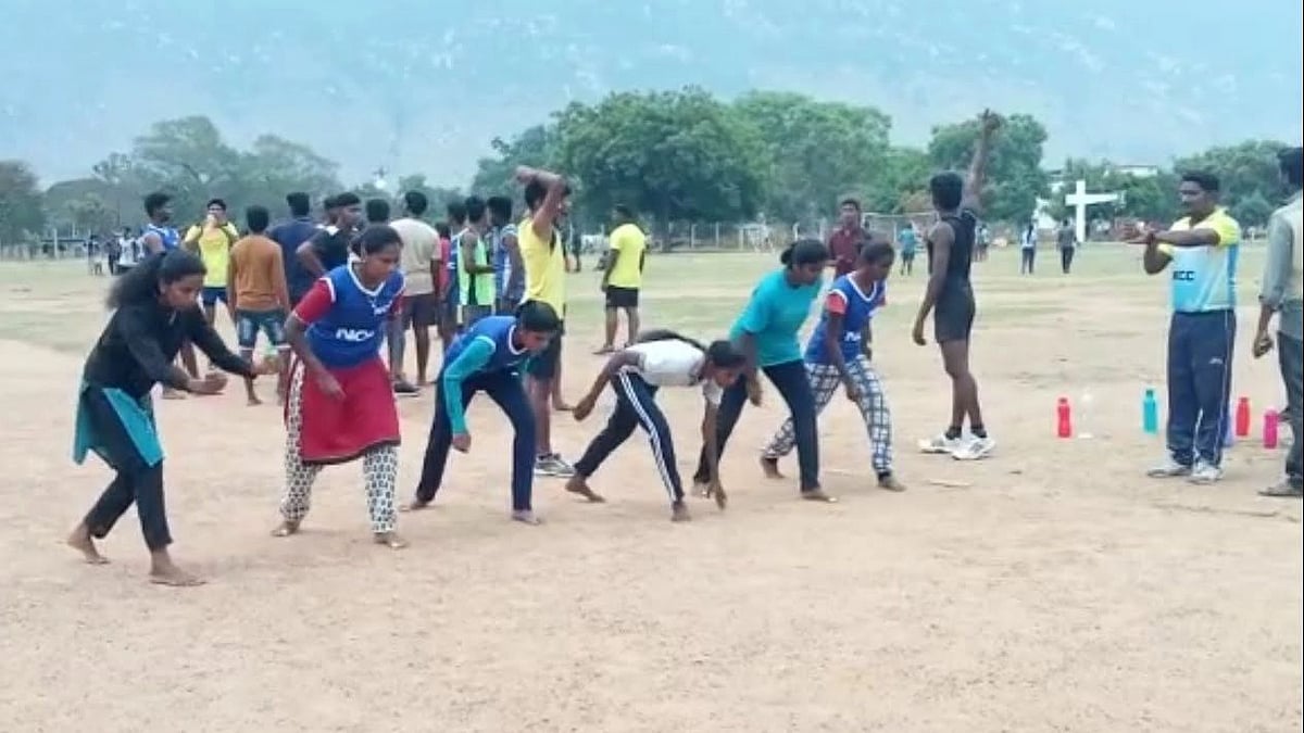 காவலர் பணிக்கான தகுதி தேர்வு.. எடை அதிகரிக்க ஆடை மேல் ஆடை அணிந்து வந்த பெண்: எச்சரித்த போலிஸ் அதிகாரி!