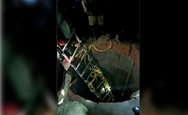 திருமண விழாவில் நடந்த துயரம்.. பலகை உடைந்ததால் கிணற்றில் விழுந்து 13 பெண்கள் பரிதாப பலி!