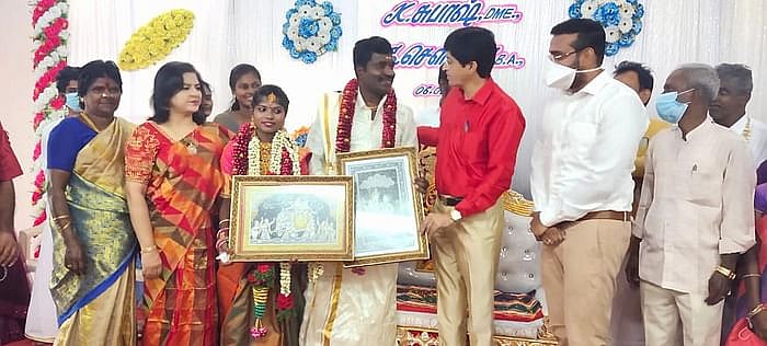 ’நாகை கலெக்டர் → சுகாதார செயலர்’ : சுனாமியால் நிர்கதியான பெண் குழந்தைகளுக்கு ஒளியூட்டிய ராதாகிருஷ்ணன் IAS