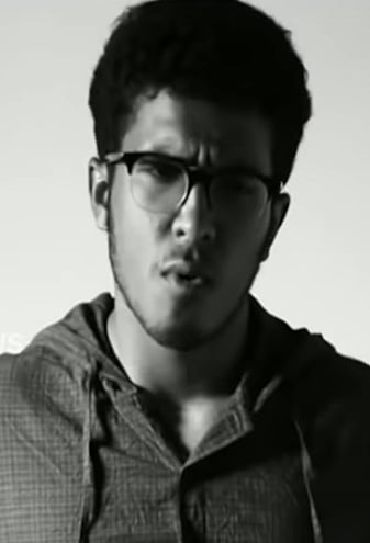 த்ரில்லர் கதைக்கு அடிமையான இளைஞர்.. YouTube பார்த்து கடலில் குதித்து தற்கொலை: அதிர்ச்சி சம்பம்!  