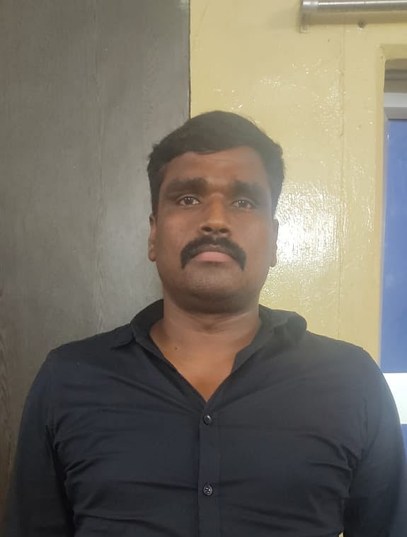 <div class="paragraphs"><p>மாம்பாக்கம் பிரபு </p></div>