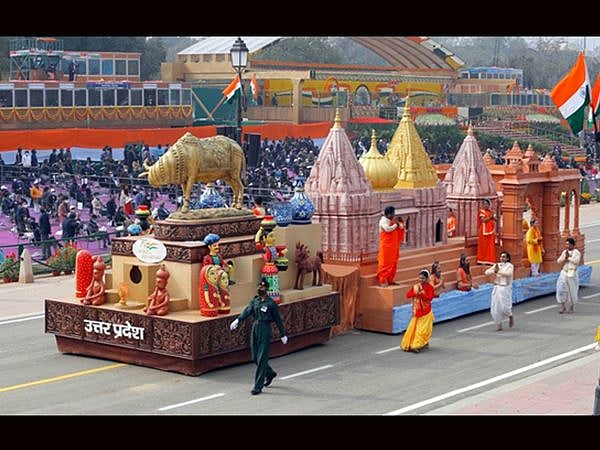 முதலிடத்தில் உத்தர பிரதேச அணிவகுப்பு வாகனம்: இதற்குதான் தமிழ்நாடு அரசின் ஊர்தி புறக்கணிக்கப்பட்டதா?