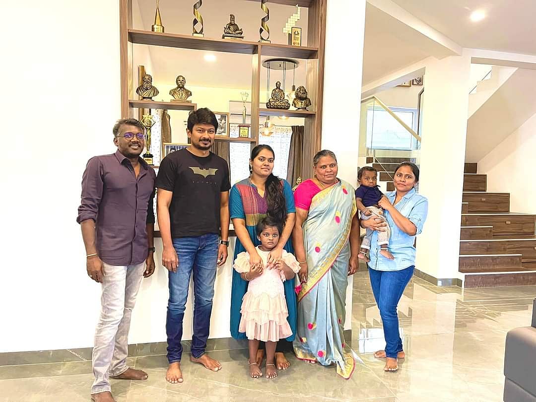 சென்னையில் புதுமனை புகுவிழா கொண்டாடிய மாரி செல்வராஜ்: நேரில் சென்று வாழ்த்து கூறிய உதயநிதி ஸ்டாலின்!