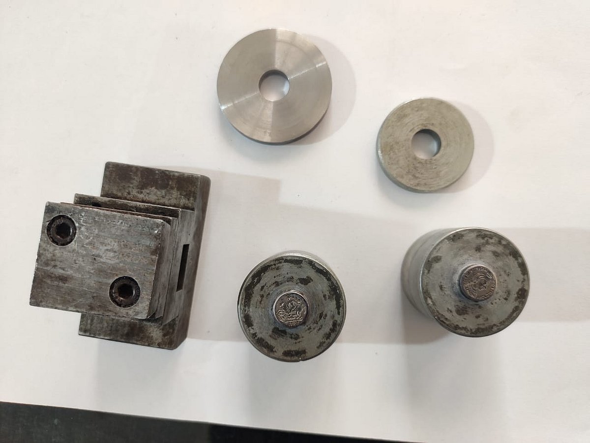 தனுஷ் பட பாணியில் ஏமாற்றி காசு பறிக்க முயற்சி; கூண்டோடு சிக்கிய மோசடி கும்பல்; கர்நாடக போலிஸ் அதிரடி!