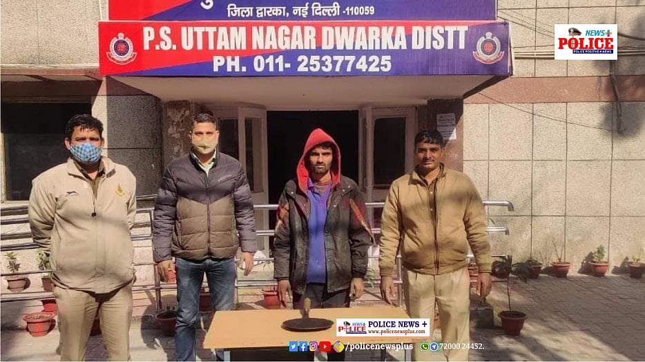 சப்பாத்திக் கல்லை கொண்டு ATMல் கொள்ளையடிக்க முயற்சி: CCTV மூலம் சிக்கிய போதை ஆசாமி; டெல்லி போலிஸ் அதிரடி!