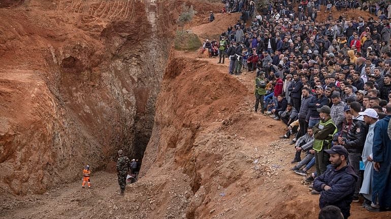 ‘மீண்டும் ஒரு சுஜித்’: 100 அடி ஆழ்துளைக் கிணற்றில் விழுந்த சிறுவன்.. மொராக்கோ நாட்டின் அவலம்! #SaveRayan 