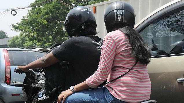 “இருசக்கர வாகனம் ஓட்டும்போது ஹெல்மெட் அணிவது கட்டாயம்!” : ஹூண்டாய் மோட்டார்ஸ் விழிப்புணர்வு பிரசாரம்!