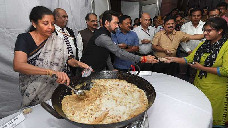 “கதறி அழும் ஏழைகளின் கண்களில் சுண்ணாம்பு வைத்து தேய்த்துள்ளது மோடி அரசு” : பட்ஜெட் மீது கடும் அதிருப்தி!