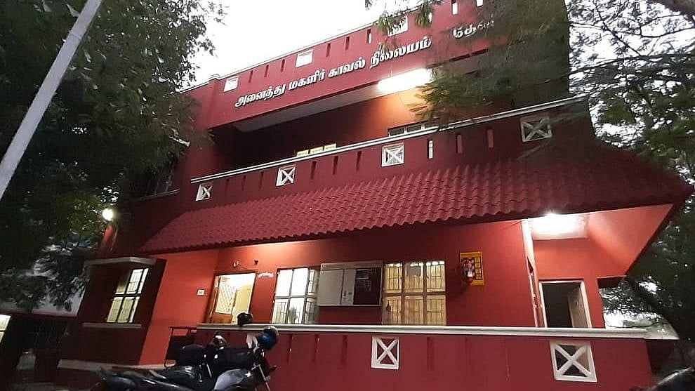 மனைவியைக் கொன்று சாக்கு மூட்டையில் கட்டி புதைத்த முதியவர்.. காணவில்லை என நாடகமாடியவர் சிக்கியது எப்படி?