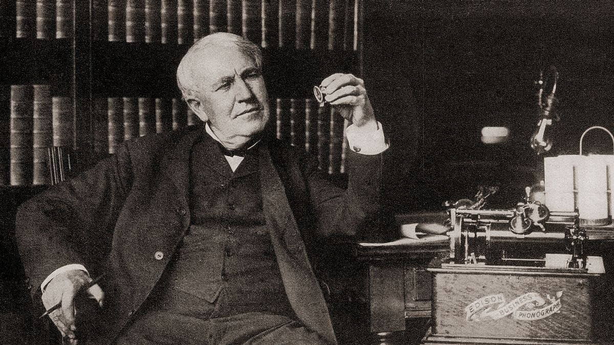 எடிசன் மனிதகுலத்துக்கான விஞ்ஞானியா? லாபநோக்குள்ள தொழிலதிபரா?