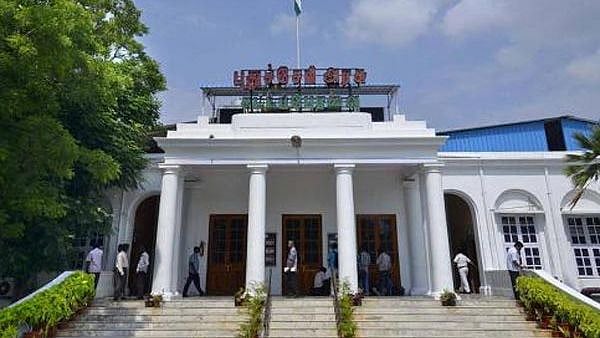 ”மக்கள் பிரச்சனைகள் பற்றி விவாதிக்க சட்டசபையை உடனே கூட்டுக” : புதுச்சேரி சபாநாயகரிடம் திமுக வலியுறுத்தல்!