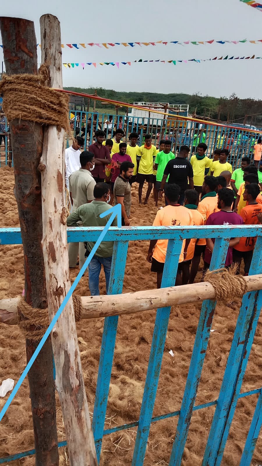 ’வாடிவாசல்’ களத்தில் நடிகர் சூர்யா : வைரலாகும் டெஸ்ட் ஷூட் புகைப்படங்கள்!