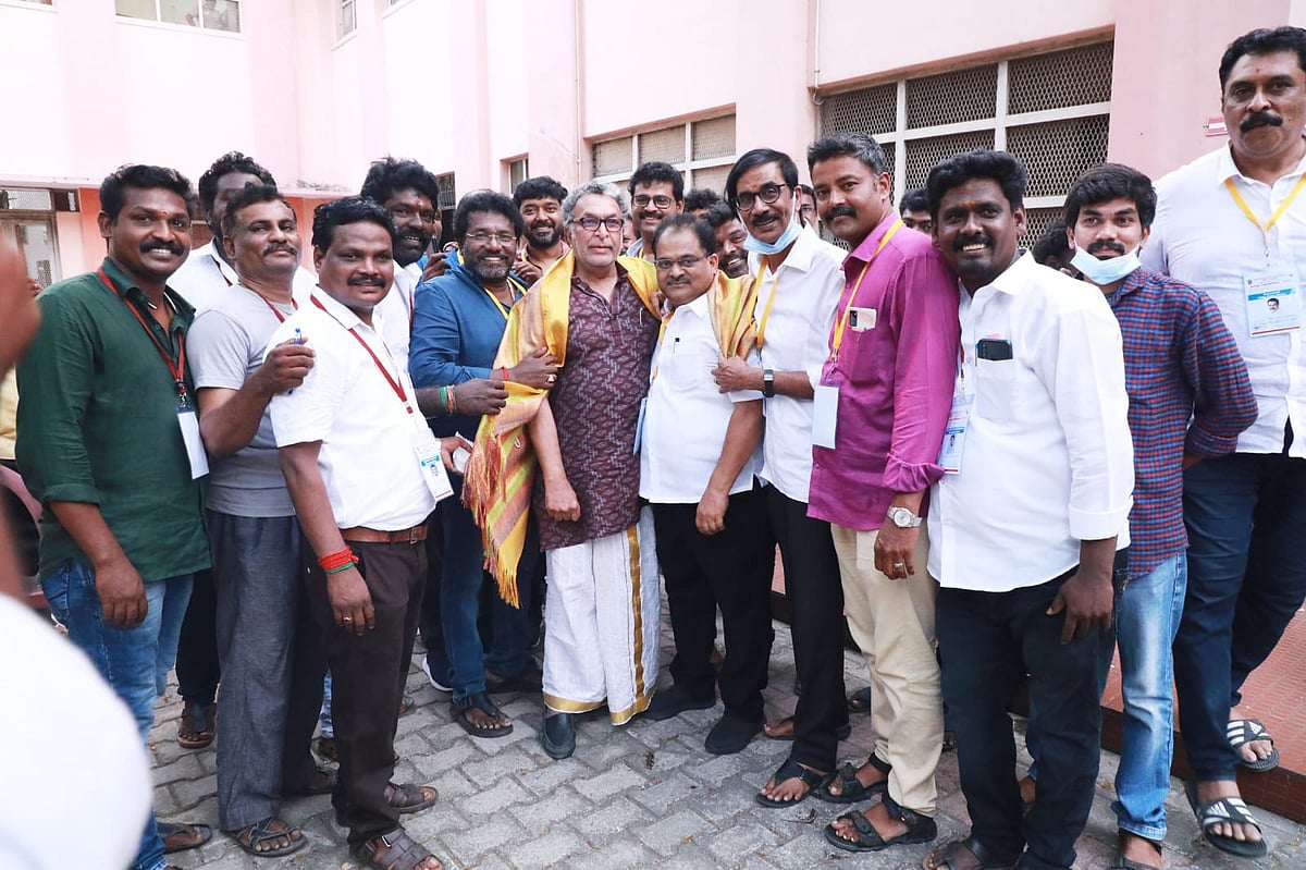 தென்னிந்திய நடிகர் சங்கத் தேர்தல்: வெற்றிக்களிப்பில் நாசர் அணி; யார் யாருக்கு எவ்வளவு வாக்கு கிடைத்தது?
