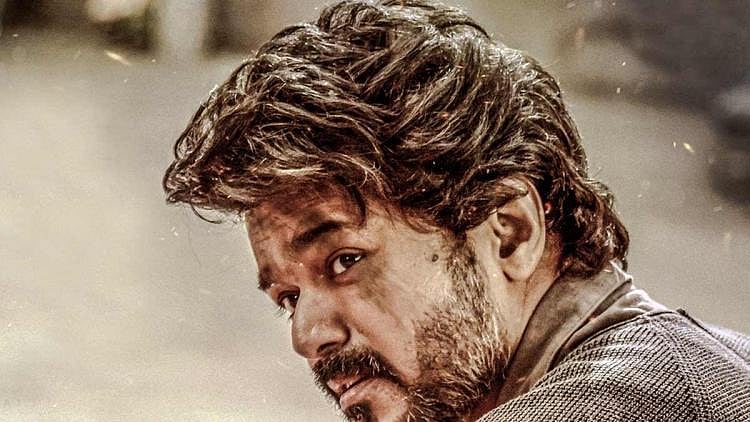 ரசிகர்களால் வந்த சிக்கல்.. நடிகர் விஜய் மீது வழக்குப்பதிவு செய்து நடவடிக்கை எடுக்கவேண்டும் என புகார்!