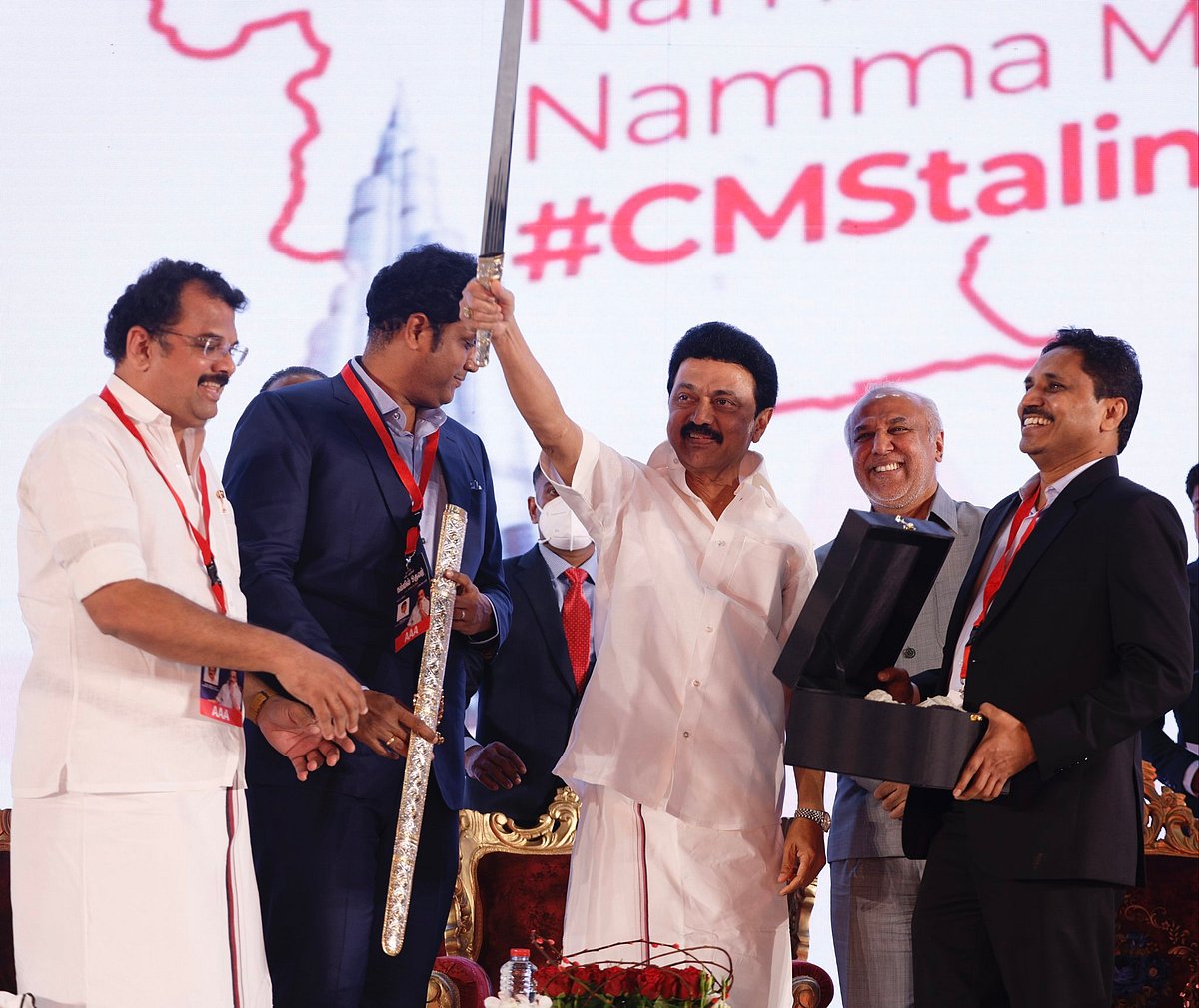 “தமிழை - தமிழ்நாட்டை விட்டுவிடாமல்.. தமிழை - தமிழரை வளர்ப்போம்!” : துபாய் தமிழர்களிடையே முதல்வர் உரை !