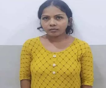 “சொட்டு மருந்து என கூறி மூதாட்டியின் கண்ணில் Harpic ஊற்றிய கொடூர பெண்” : பகீர் சம்பவத்தின் பின்னணி என்ன?