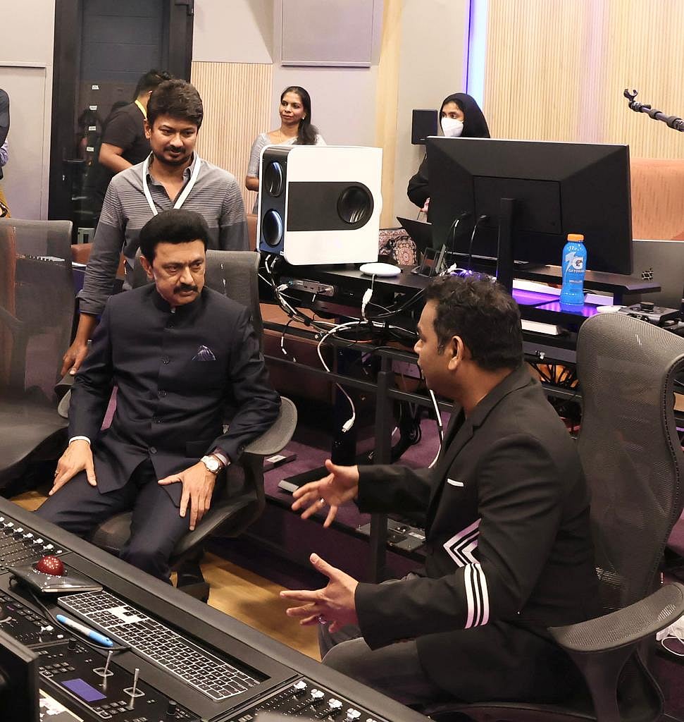 "கடல் கடந்து சென்றேன்.. கை நிறைய புரிந்துணர்வு ஒப்பந்தங்களையும் பெற்றேன்": முதல்வரின் நெகிழ்ச்சி மடல்!