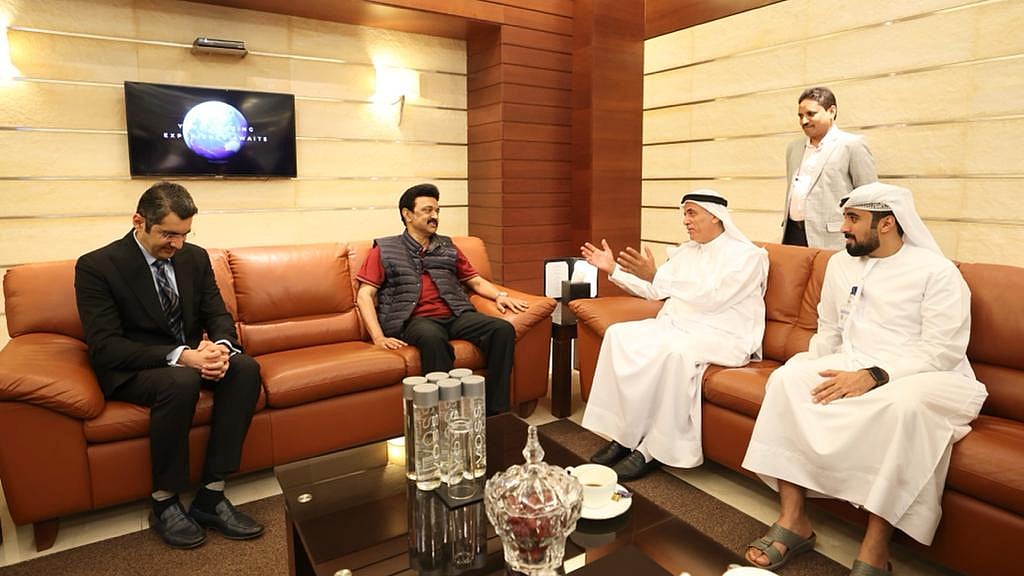 துபாய் சென்று இறங்கியதுமே தமிழகத்தை மேம்படுத்தும் பணியைத் துவங்கிய முதலமைச்சர் மு.க.ஸ்டாலின்!