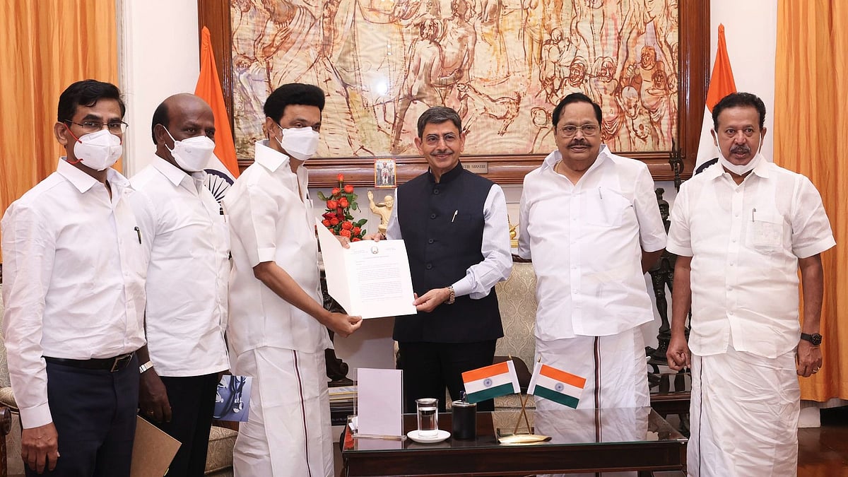 “நீட் விலக்கு மசோதா.. ஆளுநரின் நடவடிக்கை நன்றிக்குரியது” : முதல்வரின் விடாமுயற்சிக்கு ‘முரசொலி’ பாராட்டு!