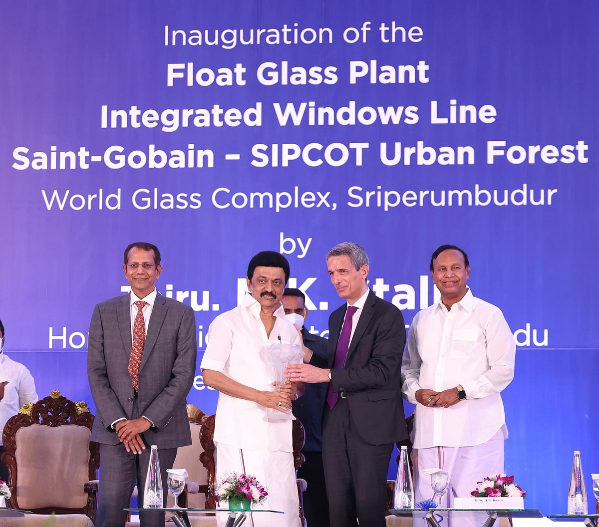 'Learn While Earn' : பிற நிறுவனங்களும் பின்பற்ற வேண்டிய திட்டம் - செயின்ட் கோபைன் நிறுவனத்தில் முதல்வர்!