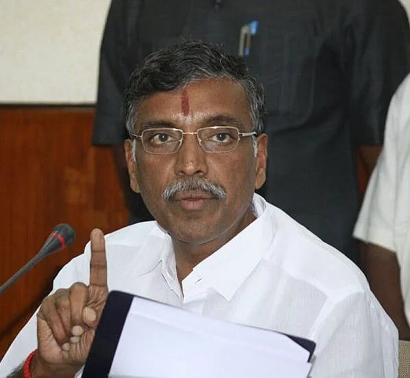 IT ரெய்டு Update : மாட்டிய அமைச்சர்களும்.. சிக்கிய தொகையும் - மக்கள் அறிந்து கொள்ள வேண்டிய ஊழல் பட்டியல்!