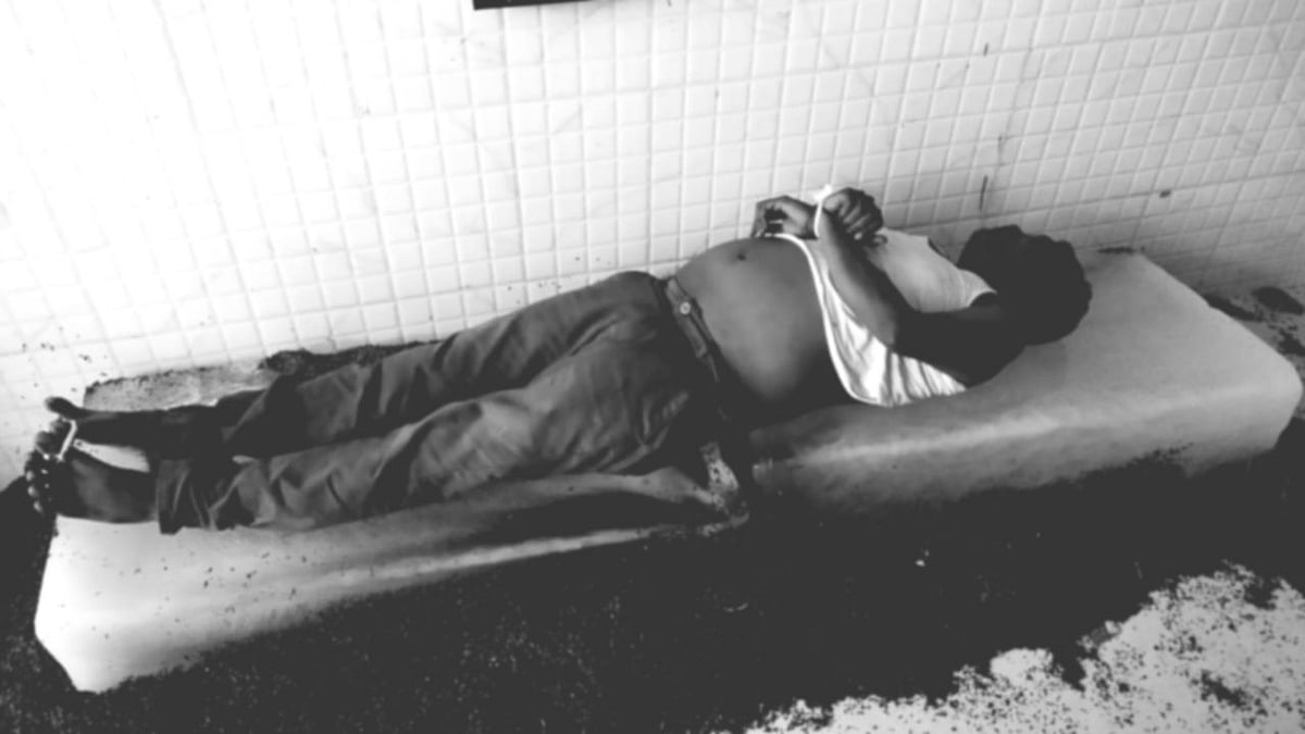 சடலத்தை ஐஸ் கட்டியில் வைத்து பாதுகாக்கும் அவலம்.. புதுச்சேரி அரசு மருத்துவமனையில் நடந்த ‘பகீர்’ சம்பவம்!