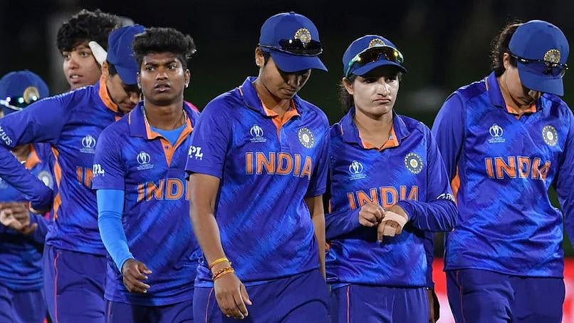 உலகக்கோப்பை அரையிறுதி வாய்ப்பை தவறவிட்ட இந்திய பெண்கள் அணி.. காரணம் என்ன?