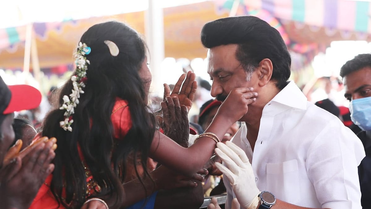 "அன்பு.. அக்கறை.. கரிசனம்.. குழந்தைகளும் கொண்டாடும் தலைவர்” : முதல்வர் மு.க.ஸ்டாலினின் இன்னொரு பக்கம்!