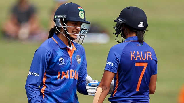 சதங்களால் இணைந்த ஜோடி... வெஸ்ட் இண்டீஸை சாய்த்த ஸ்மிருதி மந்தனா - ஹர்மன்ப்ரீத் கூட்டணி!