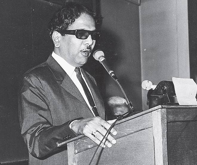 “பேரறிஞர் அண்ணா முதல் முதல்வர் மு.க.ஸ்டாலின் வரை..” : கோட் சூட்டில் கெத்து காட்டிய முதலமைச்சர்கள் !