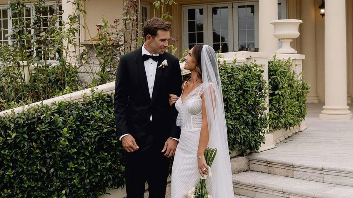 நீண்ட நாள் காதலியை கரம்பிடித்த KKR வீரர்... பரபரப்பான ஆட்டத்தில் இந்திய அணி வெற்றி..! #SportsUpdates