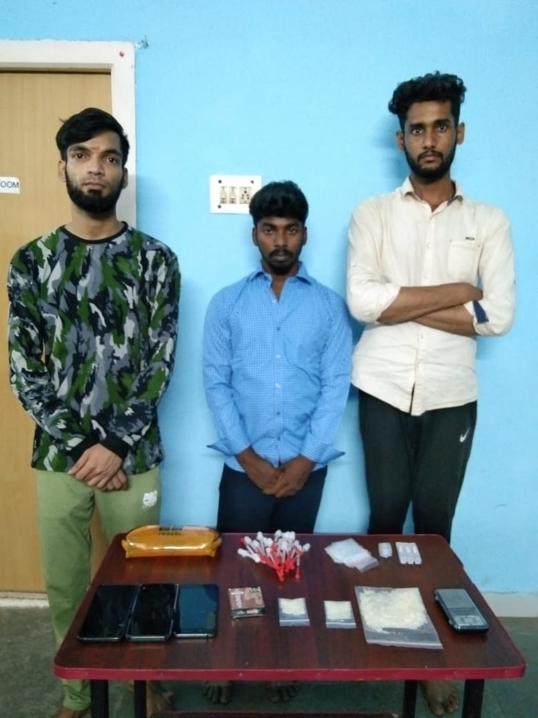 போதை பொருளை பவுடராக்கி.. நைஜீரியன் உட்பட ஐவர் கைதானது எப்படி? சென்னை போலிஸ் அதிரடி!