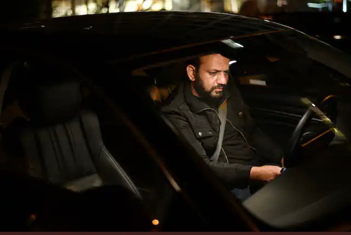 World News Today : டிரைவராக பணியாற்றும் முன்னாள் அமைச்சர்.. மலையில் மோதி விமானம் விபத்து! - போர் நிலவரம்?