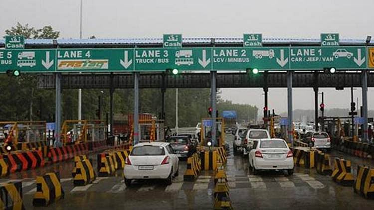 “உள்ளூர் மக்கள் டோல்கேட்டில் கட்டணம் செலுத்தவேண்டாம்?” : நிதின் கட்கரி சொன்னது என்ன?