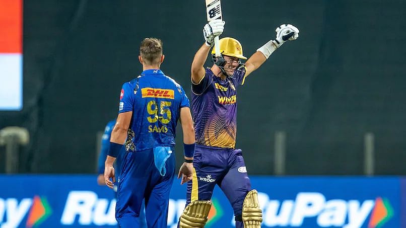 14 பந்துகளில் அரைசதம்.. ஒரே ஓவரில் 35 ரன்கள்: மேட்ச்சை மாற்றிய பேட் கம்மின்ஸ்!