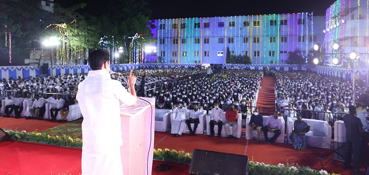 "நேரம், காலம் பார்க்காமல், உணவை, ஓய்வை, தூக்கத்தை மறந்து உழைக்கிறோம்" : முதலமைச்சர் மு.க.ஸ்டாலின் பேச்சு!