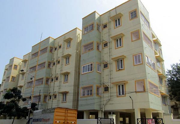 லீஸ்-க்கு வீடு தேடும் மக்களே உஷார்... 100க்கும் மேற்பட்டோரிடம் ரூ.5 கோடி அபேஸ்.. மோசடி மன்னனுக்கு வலை!