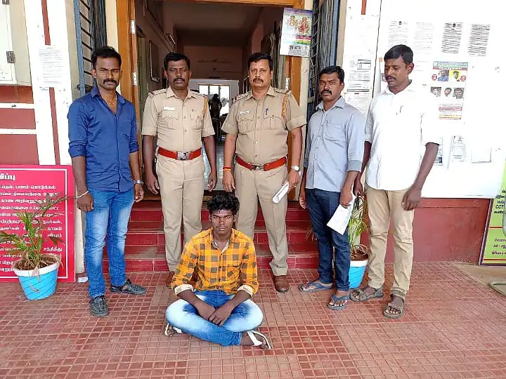 பெண்கள் விடுதியில் மாணவிகளின் உடைகளை திருடி அணிந்து உலா வந்த இளைஞர் கைது!