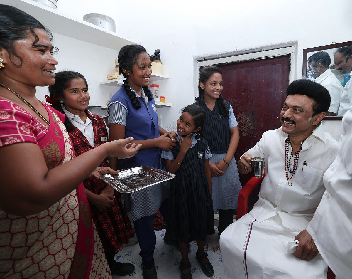 ‘பிரமித்துப் போயுள்ளேன்’: நரிக்குறவர் இன மக்களின் மனதில் இடம் பிடித்த முதலமைச்சர் - காங். MLA நெகிழ்ச்சி!