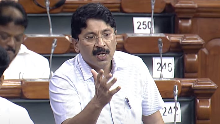 “எப்போதுமே நீங்கள் மன்னராகவே இருந்துவிட முடியாது” : பா.ஜ.கவை வெளுத்துவாங்கிய தயாநிதி மாறன் MP!