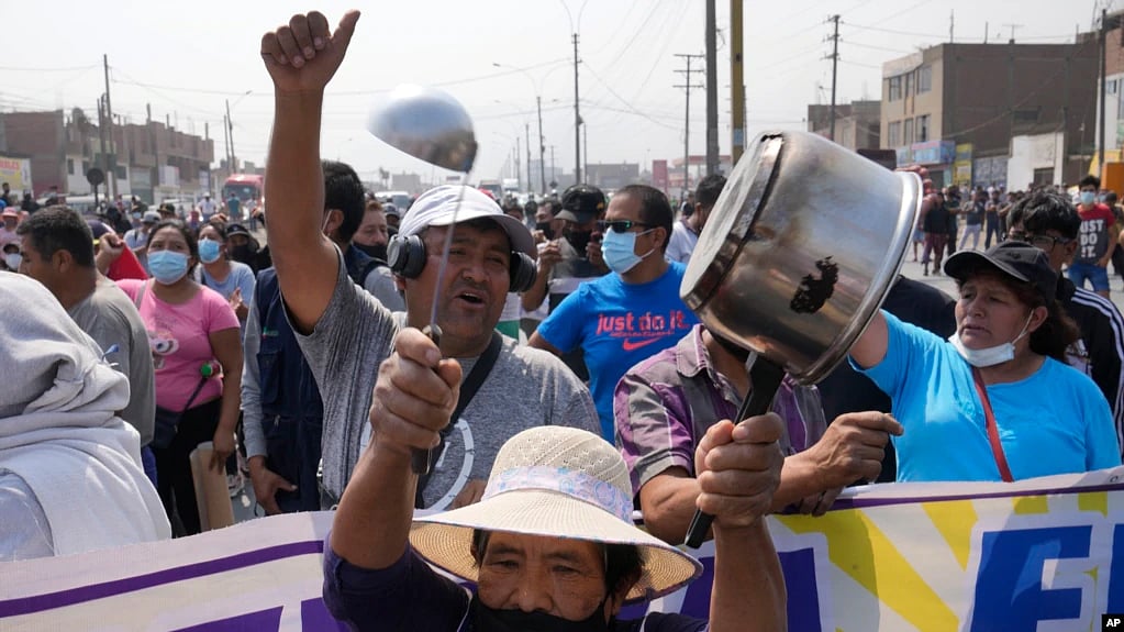 இலங்கை போல இன்னொரு நாட்டிலும் கடும் விலைவாசி உயர்வால் சிக்கல்... அடித்து நொறுக்கிய போராட்டக்காரர்கள்!