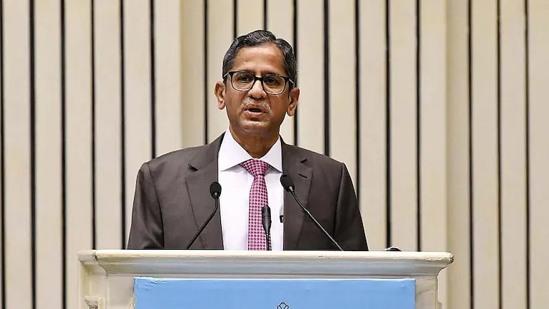 “விசாரணை புரியும்படி இருக்கவேண்டும்- மந்திரங்களை போல புரியாததாக இருக்கக்கூடாது”: SC தலைமை நீதிபதி பேச்சு!