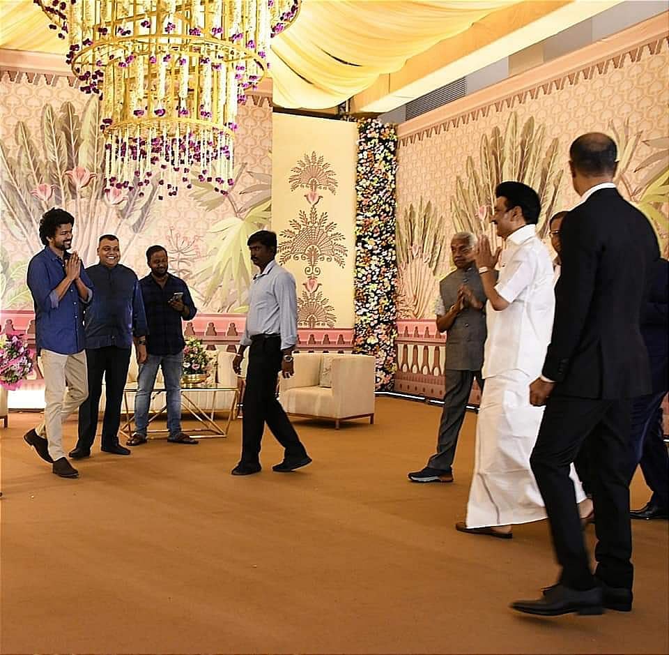 “எப்படி இருக்கீங்க?” : நேரில் சந்தித்து நலம் விசாரித்துக் கொண்ட முதல்வர் மு.க.ஸ்டாலின் - நடிகர் விஜய்!